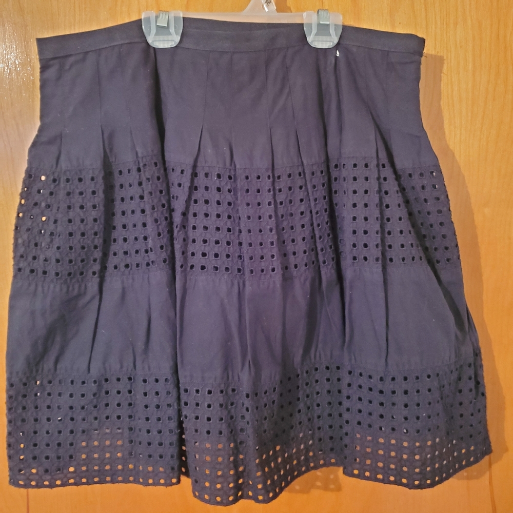 Sz 4 Black Gap Eyelet Skirt